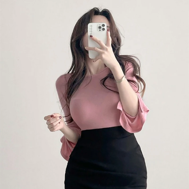 

Korean Fashion Sexy Split Flared Sleeves Skinny T-Shirt for Women Spring Summer Ladies Cute Aesthetic Crop Tops Cheap Wholesale