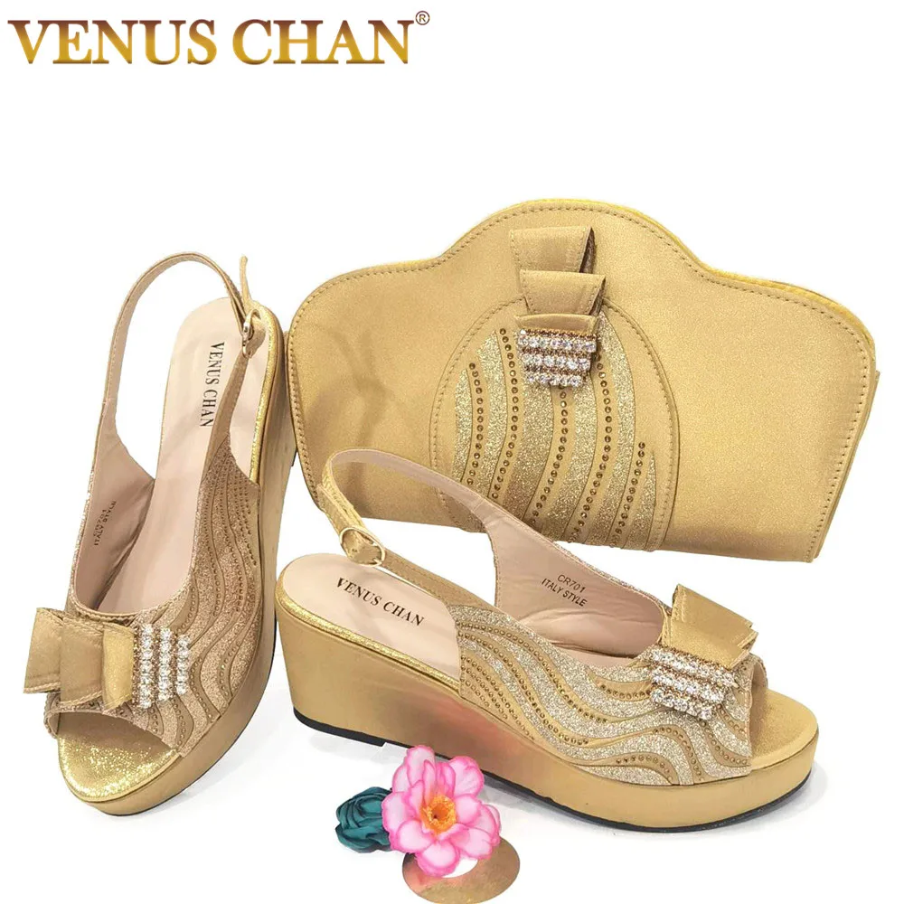 

Venus Chan 2023 Elegant Woman Wedge Heel Wedding Italian Design Rhinestone Flower Golden Color Shoe and Bag Set for Lady Party
