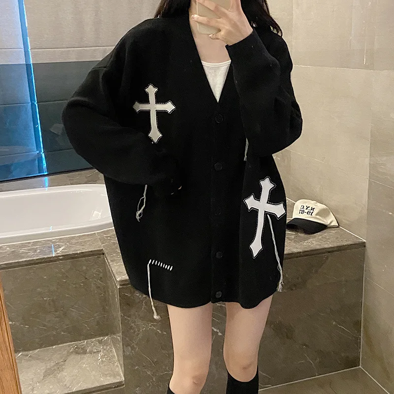 

Vintage Cross Long Sleeve Cardigan Sweater Women's Early Autumn Temperament High Grade Feel Lazy Wind Black Soft Waxy Top