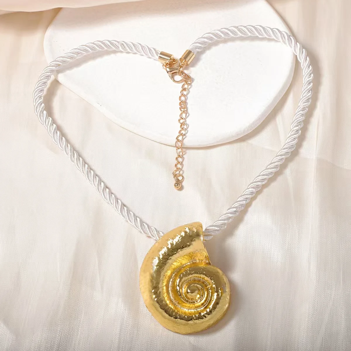 Ожерелье-чокер из нержавеющей стали