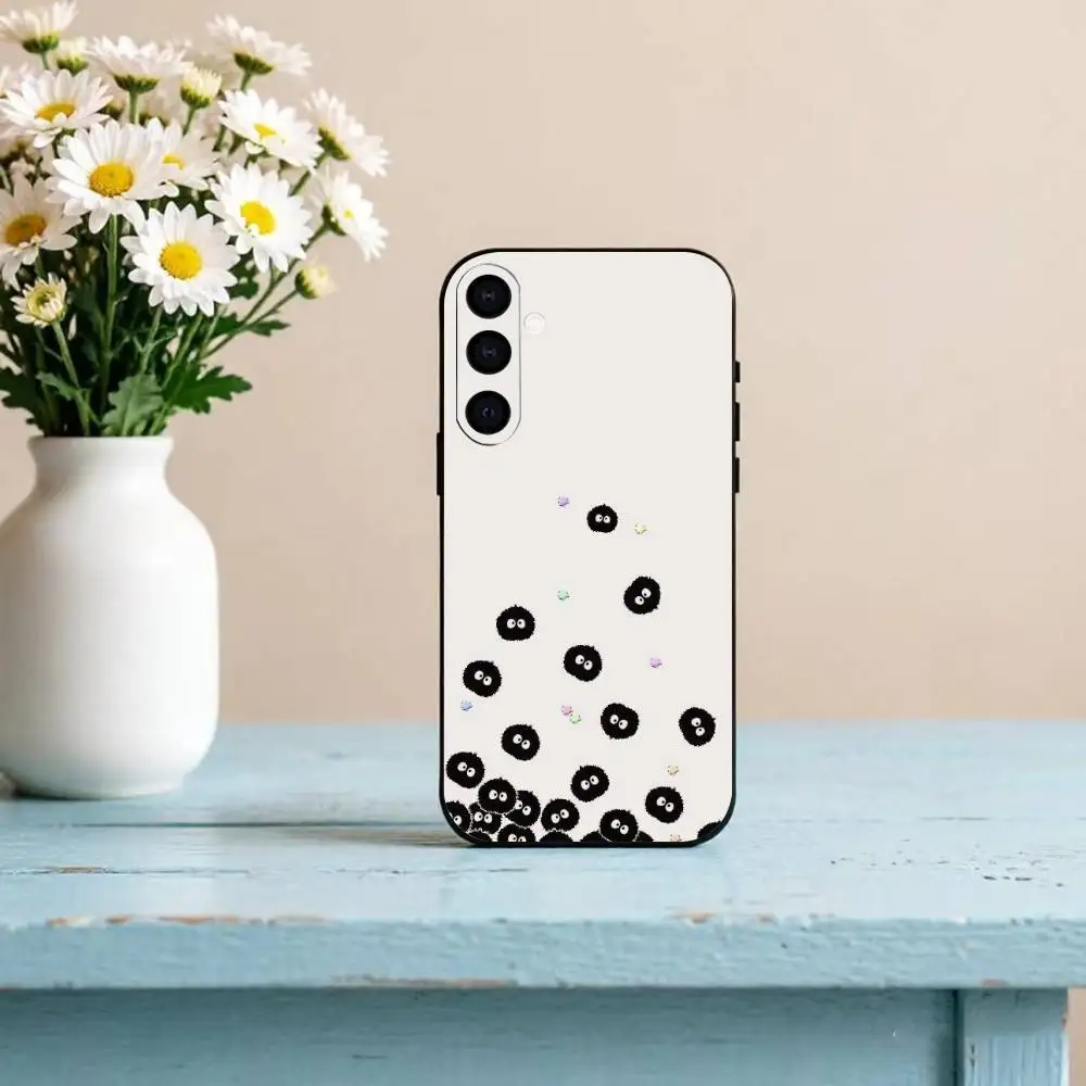 Фото Чехол для телефона Briquette Susuwatari, черный, силиконовый, мягкий, для Samsung Galaxy A73, A72, A71, A70, A53, A52, A51 №4