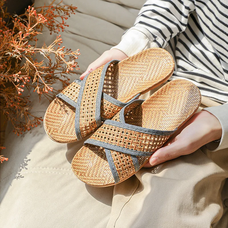 

2023 new fashion woven slippers summer female indoor floor home with non-slip couple linen straw mat bamboo slippers