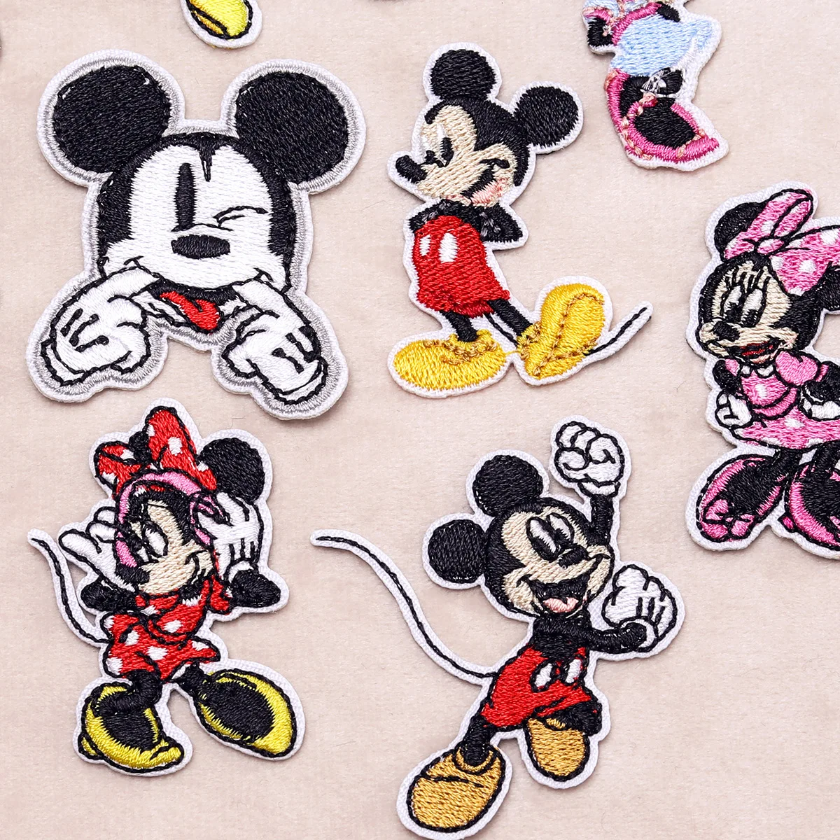 29Pcs Cartoon Mickey Mouse Minnie Patches Iron on Patch for DIY Sew Decor Clothes Hat T shirt Haftowana aplikacja na tkaninie