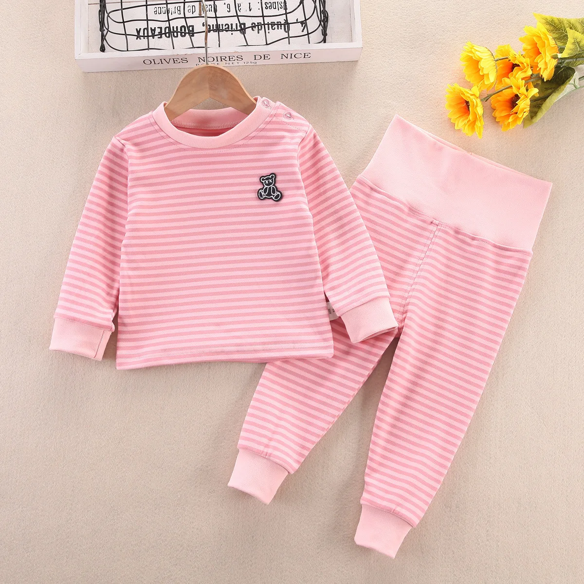 

Новинка, Детская домашняя одежда на осень и зиму, модный Пижамный костюм в полоску с мультяшным рисунком для мальчиков и девочек, плотно при...