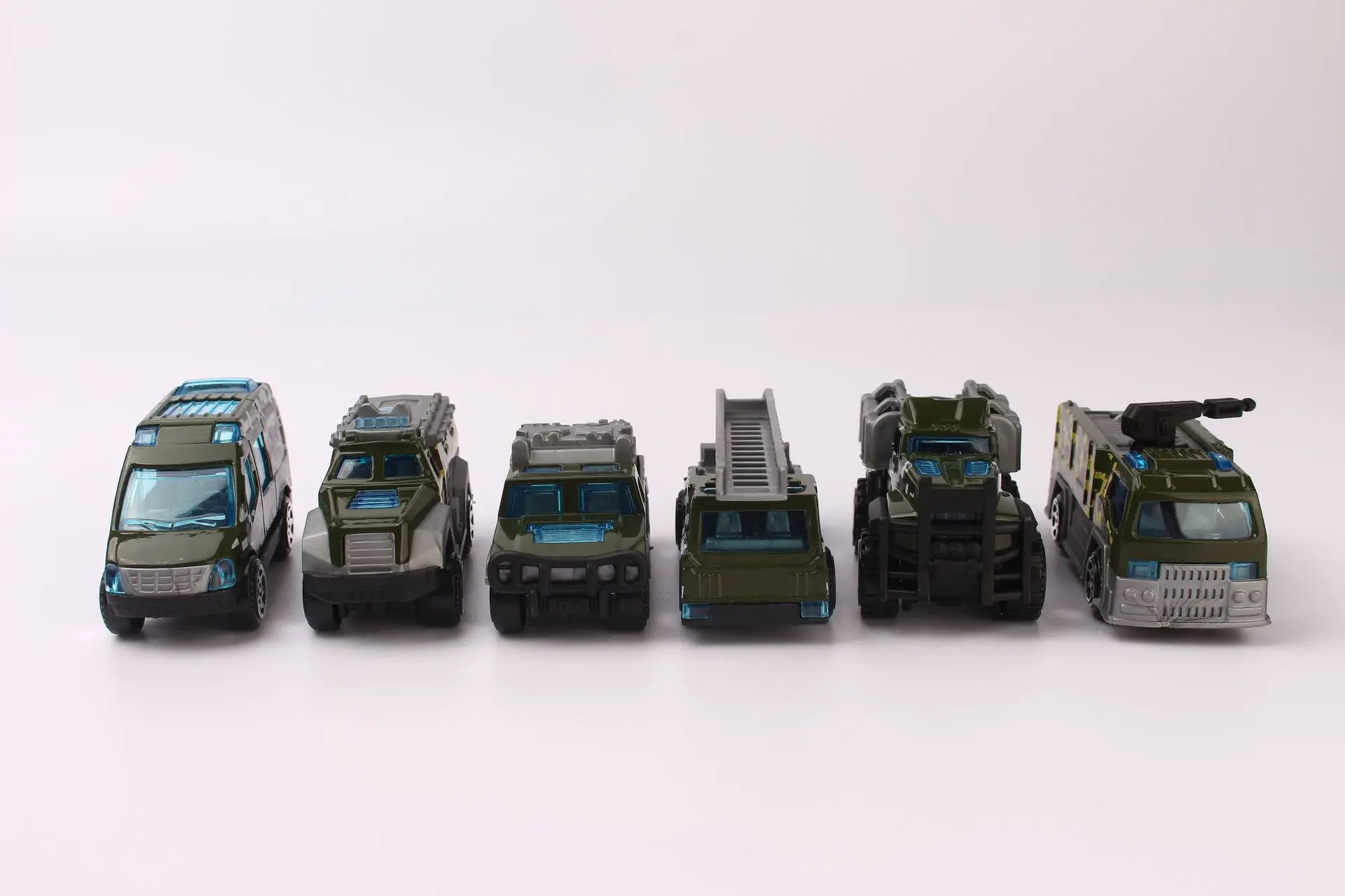 Мультяшный Военный танк бронированный автомобиль внедорожник Игрушечная модель