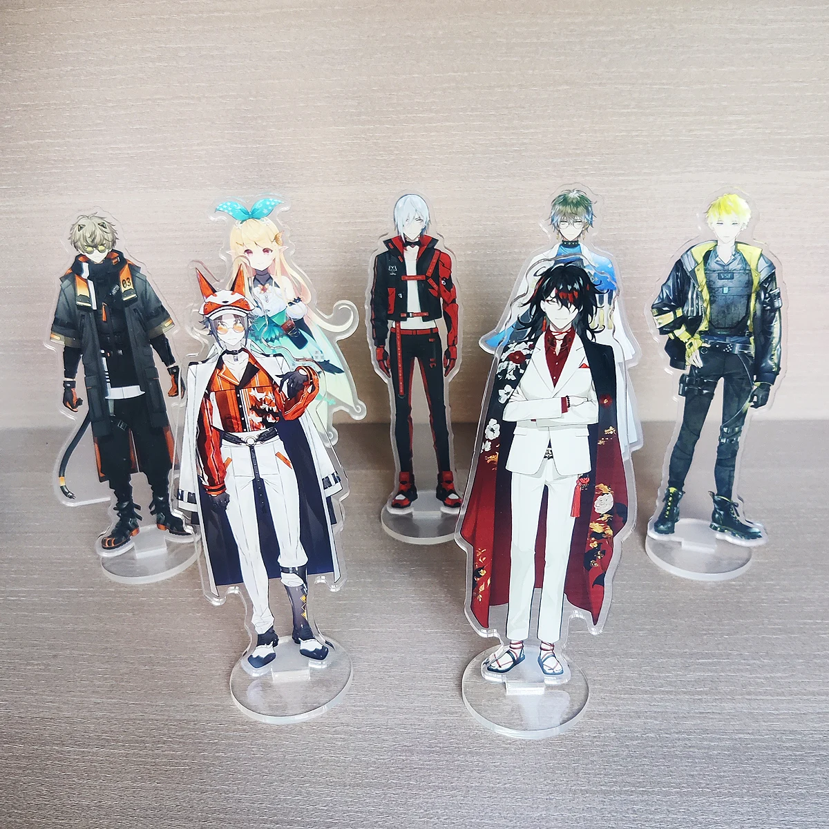 

Anime Luxiem VTuber Figures Acrylic Stand Shu Mysta Luca Ike Vox Character Desk Decor Fan Gifts Cosplay Hot Key Chains