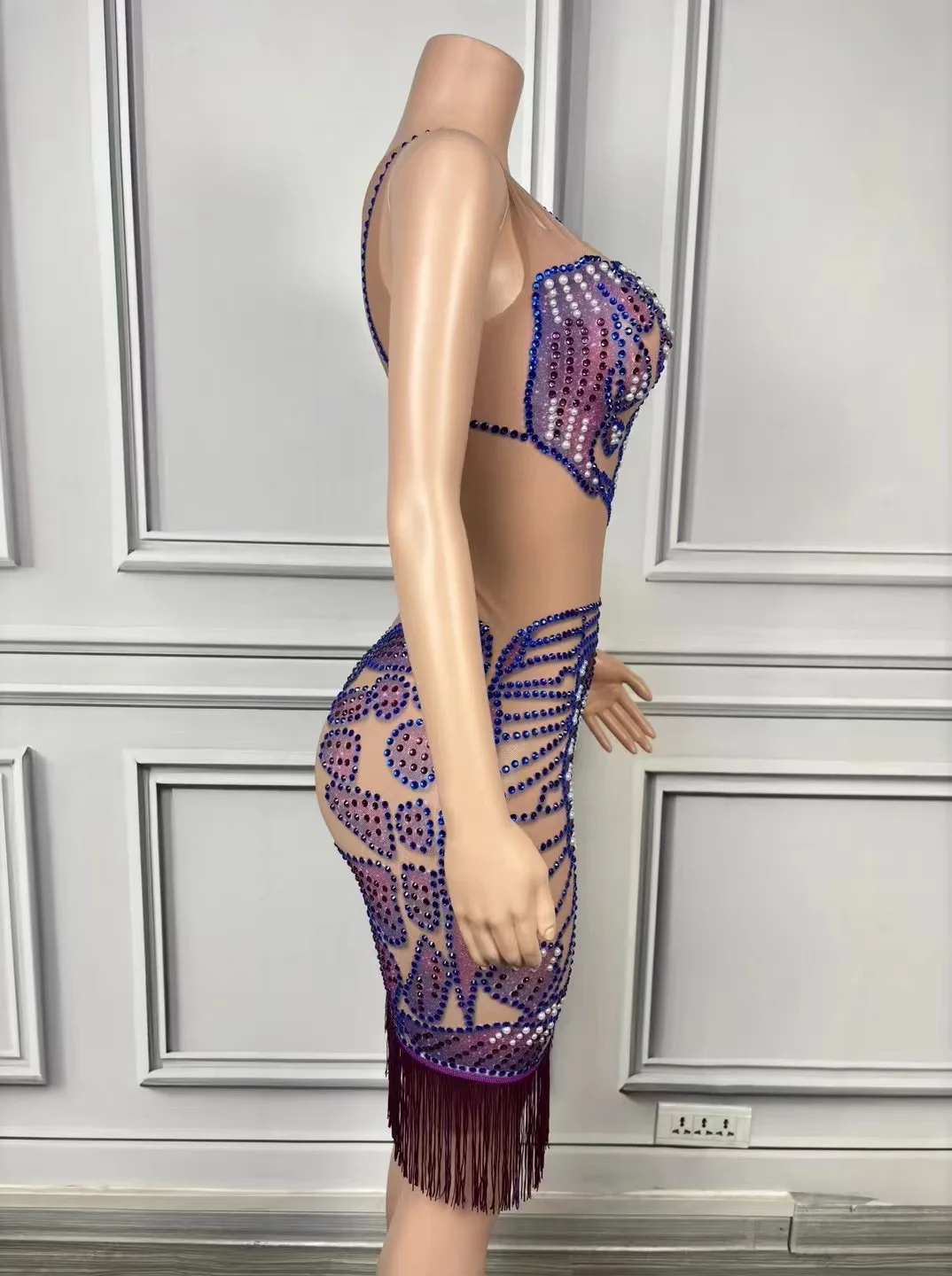 Дизайн на одно плечо эластичная короткая юбка с кисточками облегающая бедра