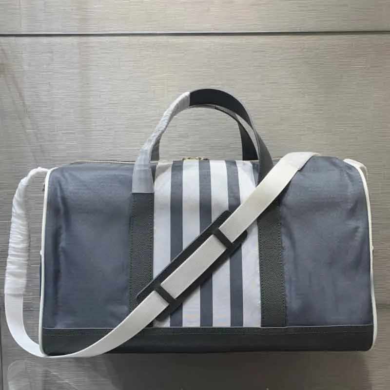 New TB Travel Bag Luxury Brand Classic Causal Design White 4-Bar Striped Handbags Waterproof Large Capacity Women Shoulder Bag