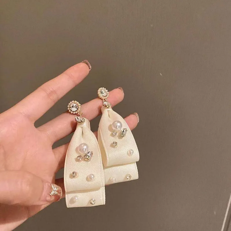 

Серебряная игла 925 пробы, циркониевая жемчужина, стандартная Европейская и американская огромная подвеска супер феи, качественный свежий н...