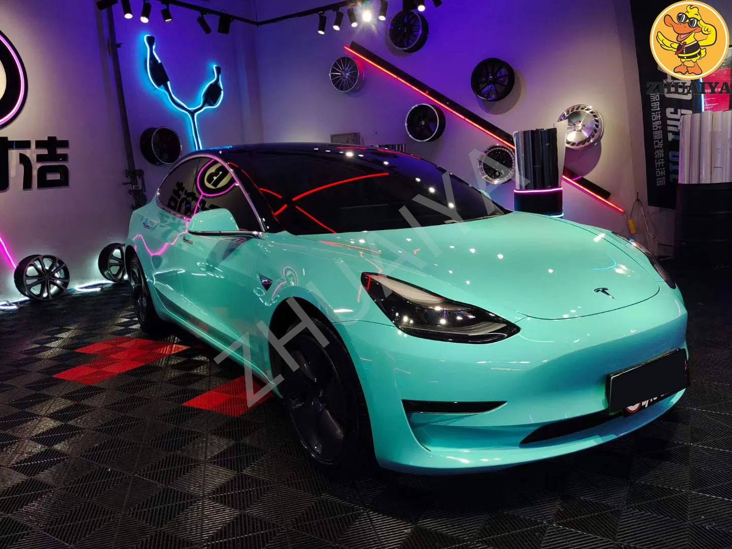 Рисунок 5 - Высококачественные автомобильные наклейки из ТПУ