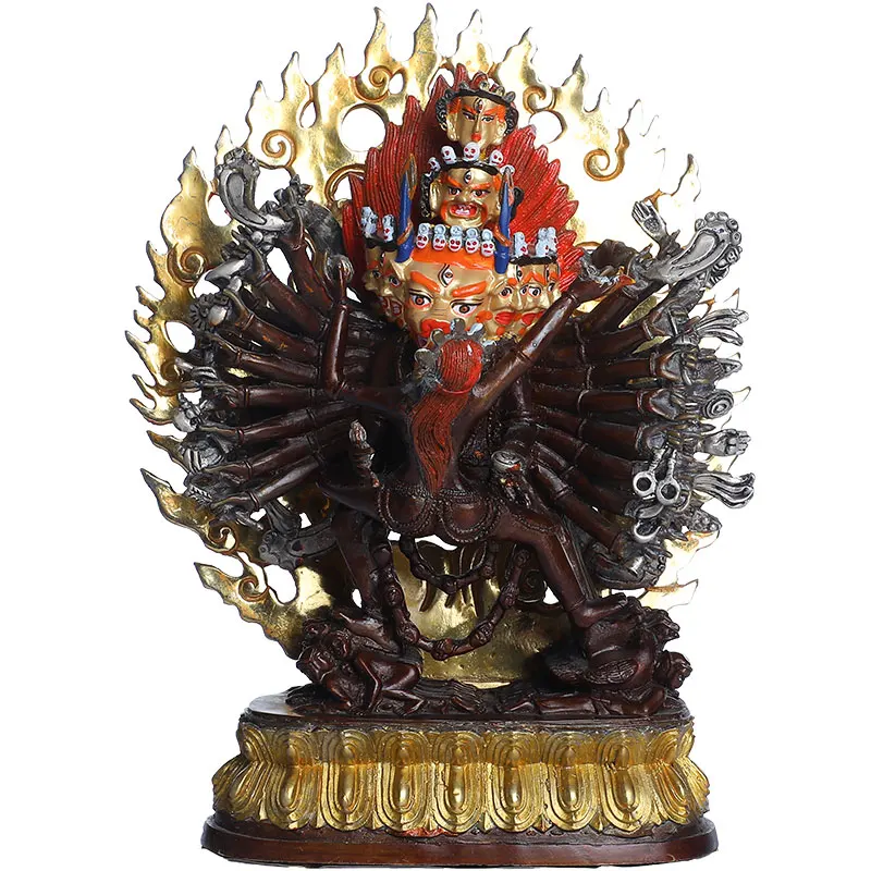 Статуя Будды Ваджра в дауиде сделана из чистой меди антикварного цвета