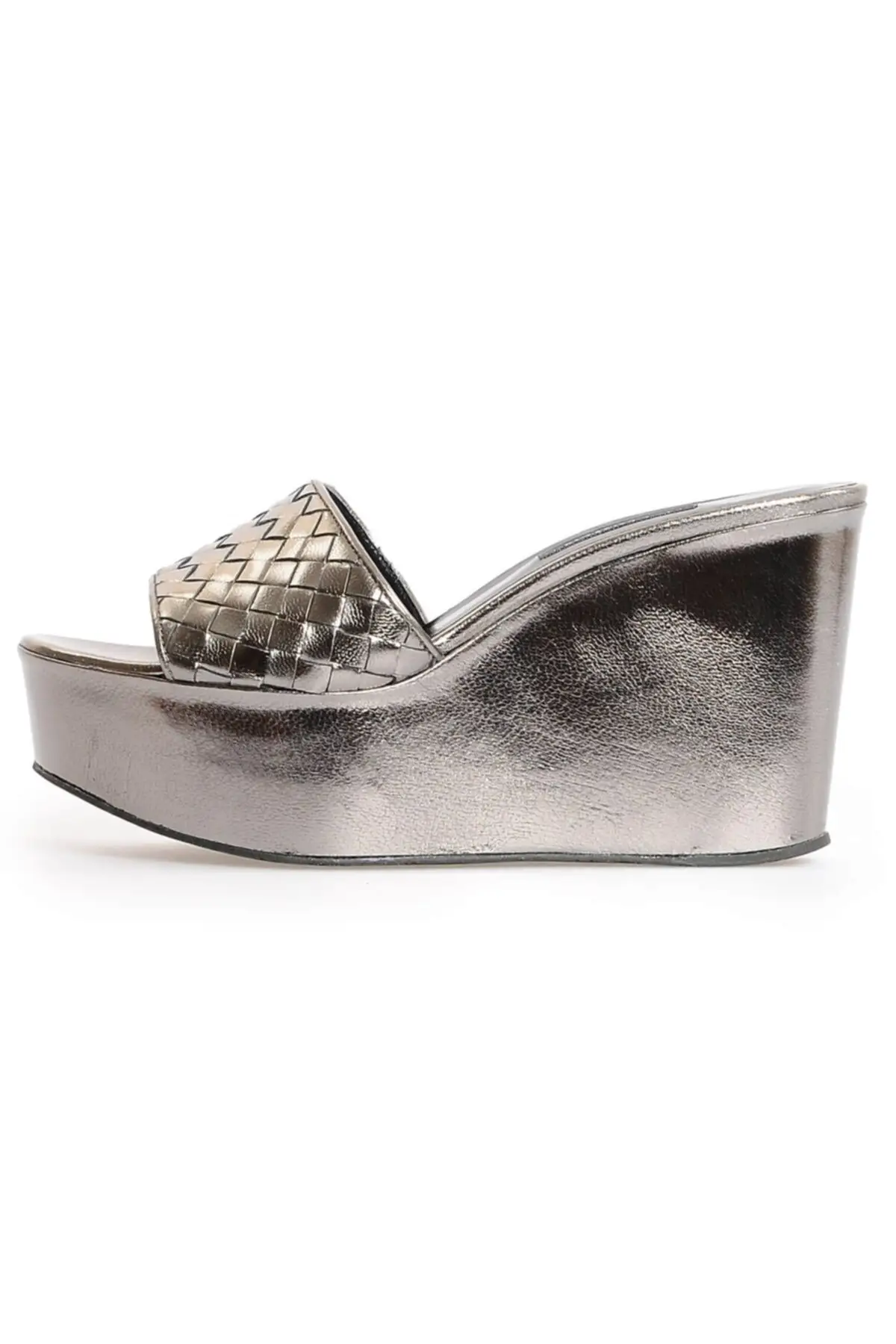

Women metallic steel mesh detailed padding slippers