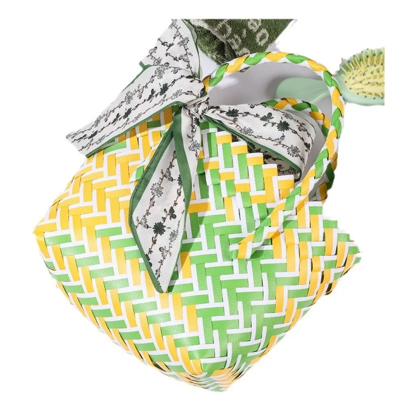 Подарочный набор зеленой тканой сумки. Чашка для воды полотенце веер подарочный