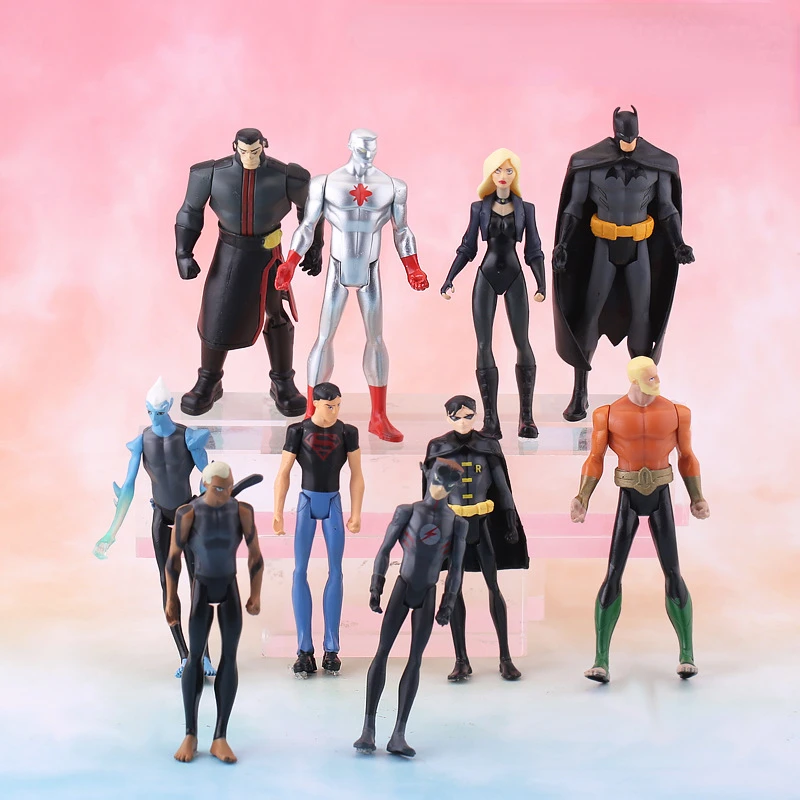 

Justice Leaguels 7 Models Batmanes Animated Series Figure Wondewoman The Flash Gift Desktop Ornament Toy
