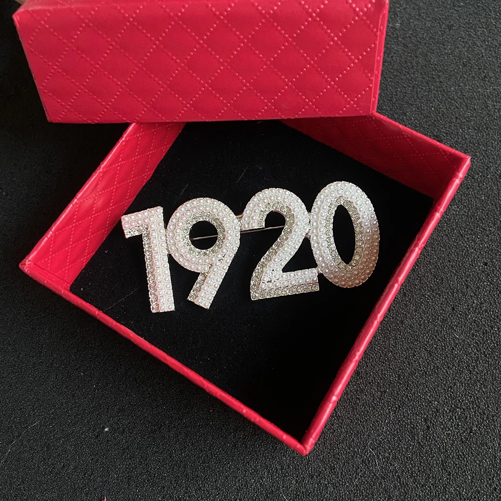 

ZPB Brosche College Frauen Griechische Ziffern 1920 Brosche