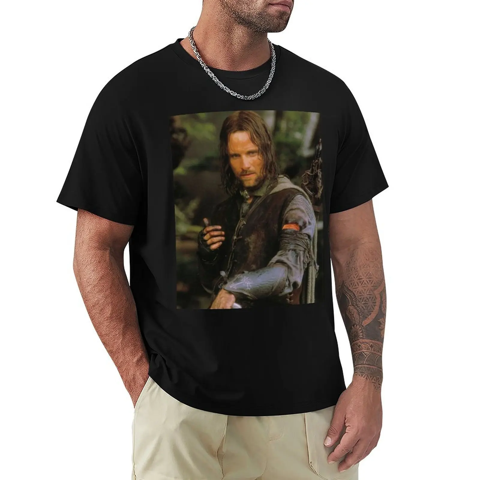 Фото Футболка Viggo Mortensen Art, спортивная повседневная, с коротким рукавом, из хлопка. №1