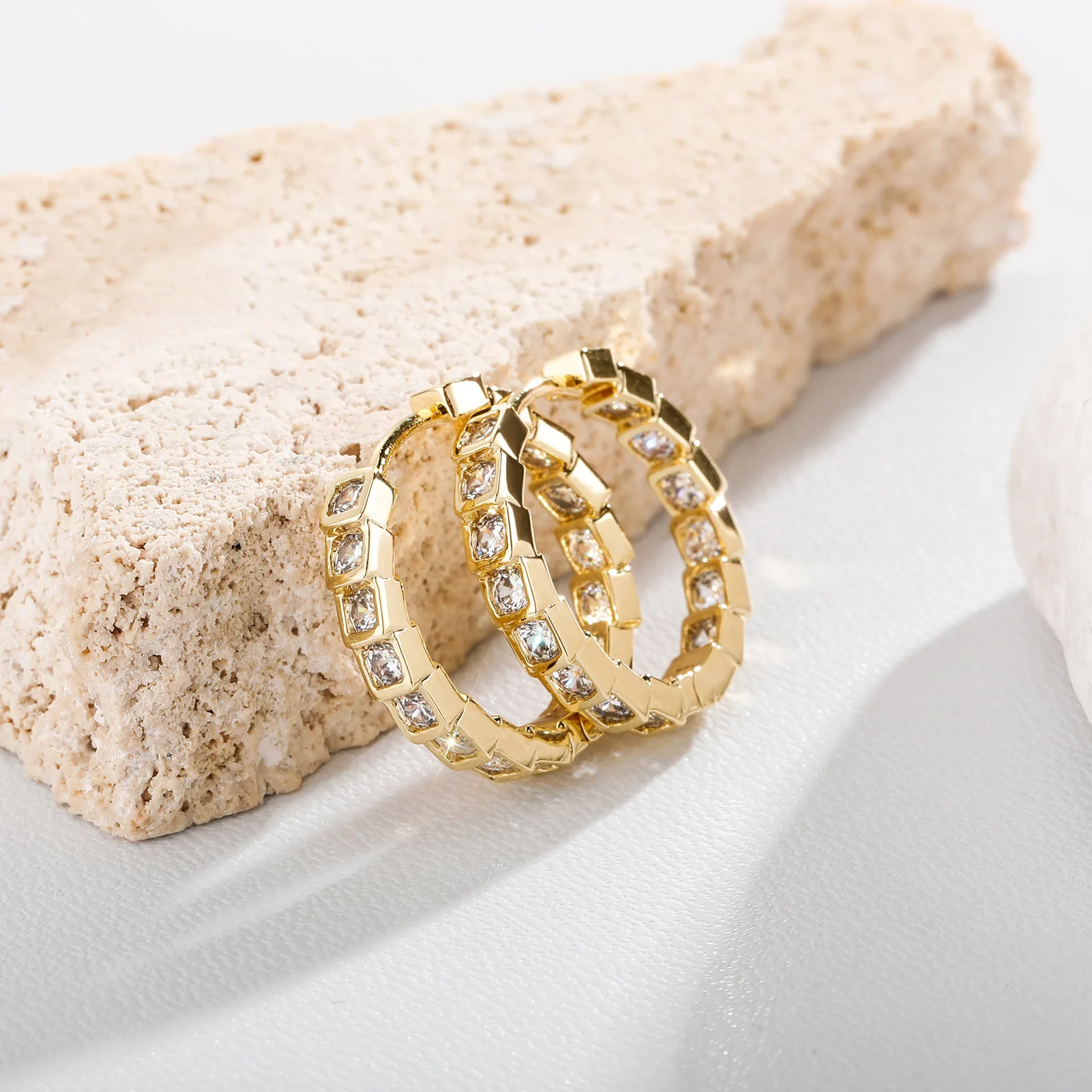 RACHELZ Fashion Luxury Shiny Zircon Hoop Earrings Hip Hop Geometric 14K Gold Plated Earring For Women Men Jewelry Wedding Gift