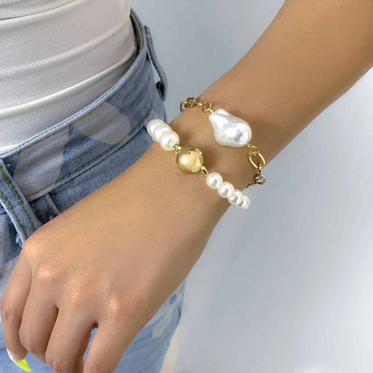 

2PCS Gold Plated Dainty Link Bracelets Adjustable Layered Metal Chain Pearl Bracelet Paperclip Choker Bracelet for Women