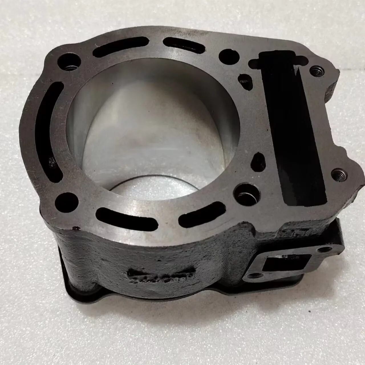 Комплект мотоциклетных цилиндров с поршневым штифтом и прокладками отверстие 72