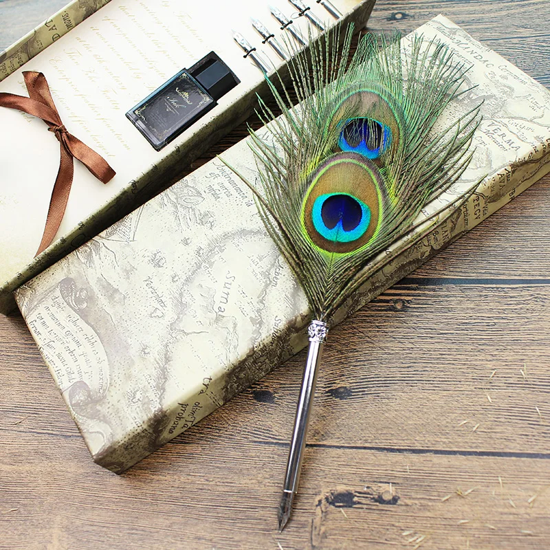 Ручка перьевая с 5 сменными наконечниками в подарочной коробке