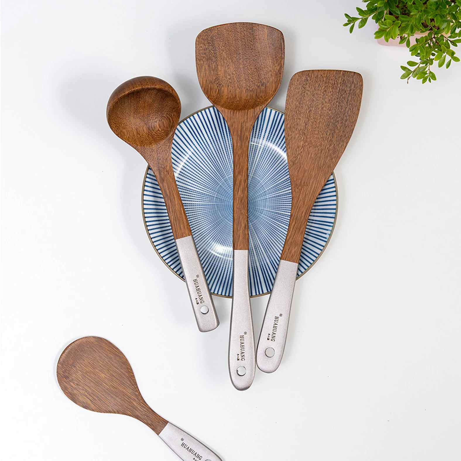 

GGbom bamboo and wood Eco-friendly wooden kitchen high-quality cookware handle wooden shovel non-stick pot household