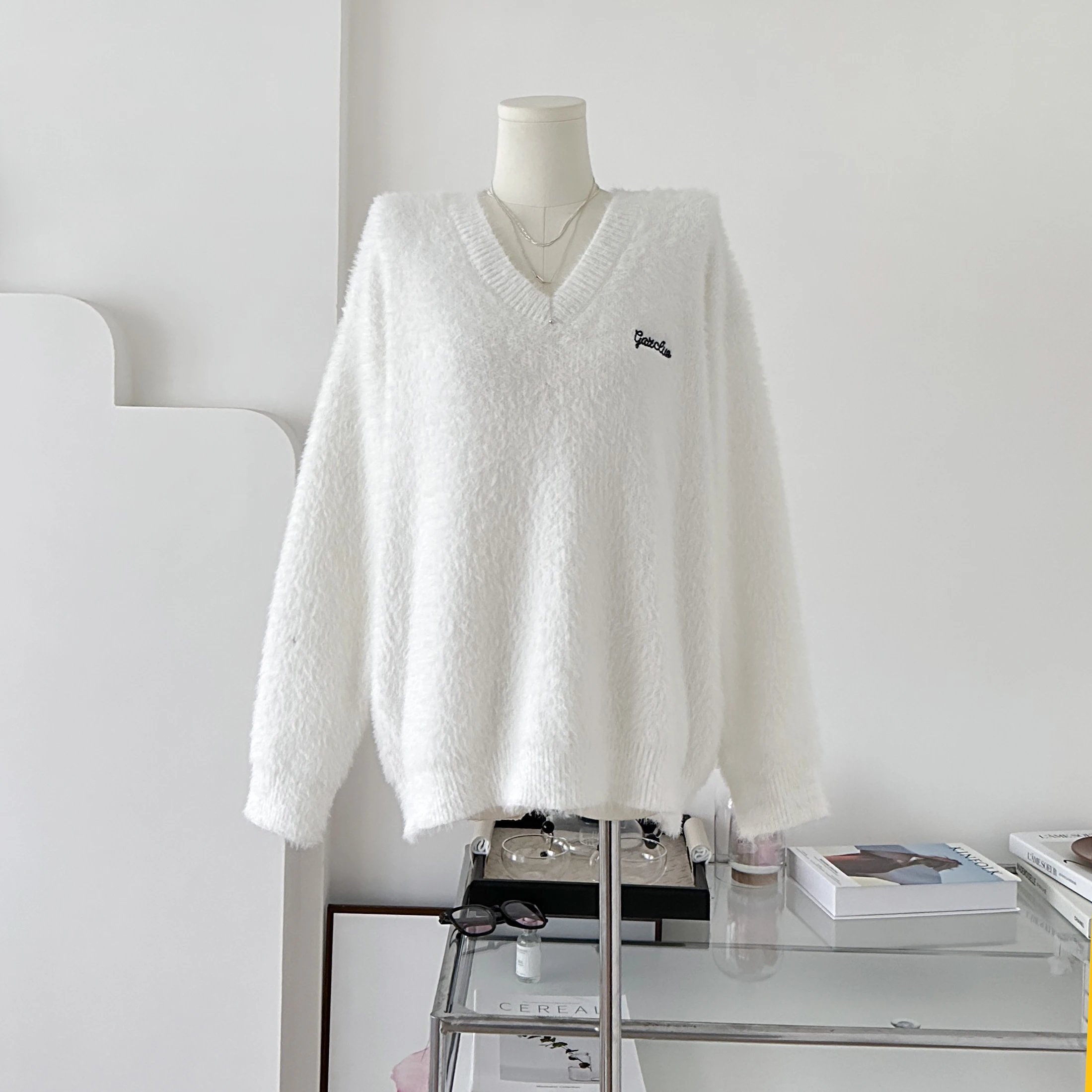

Autumn and Winter Leisure Loose V-neck Sweater Women's Wool Needle Long Sleeve Knitted Shirt