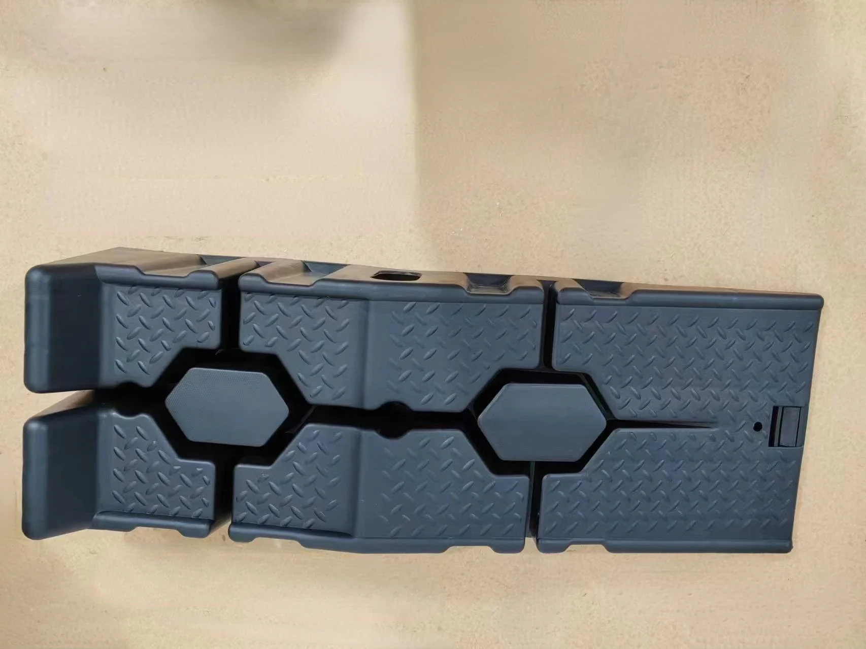 

Противоскользящие пластиковые опорные инструменты для обслуживания автомобиля, лестница для пандусов, 1 шт