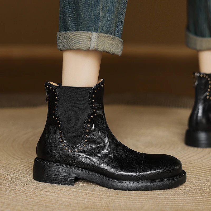 Женские ботильоны из овчины с круглым носком и заклепками обувь молнией сзади