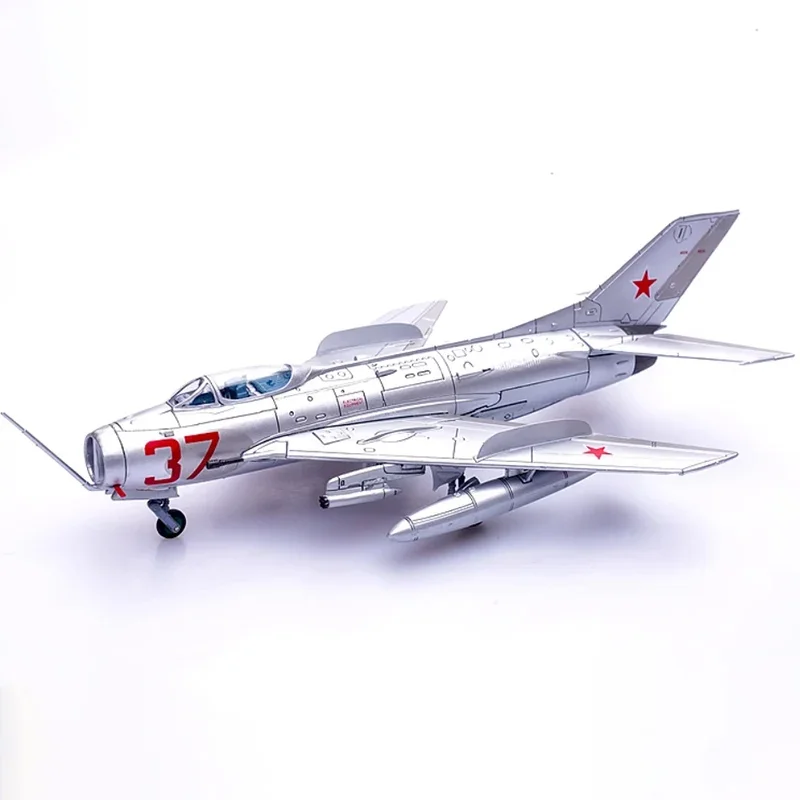 Литой под давлением масштаб 1:72 МиГ-19 Fighter S (S-105) Czechoslovakia 1964 готовая имитационная