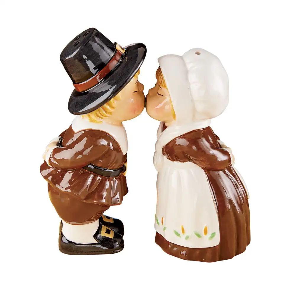 

Darling Kissing Pilgrims Salt & Pepper Shaker, Thanksgiving Table Accents