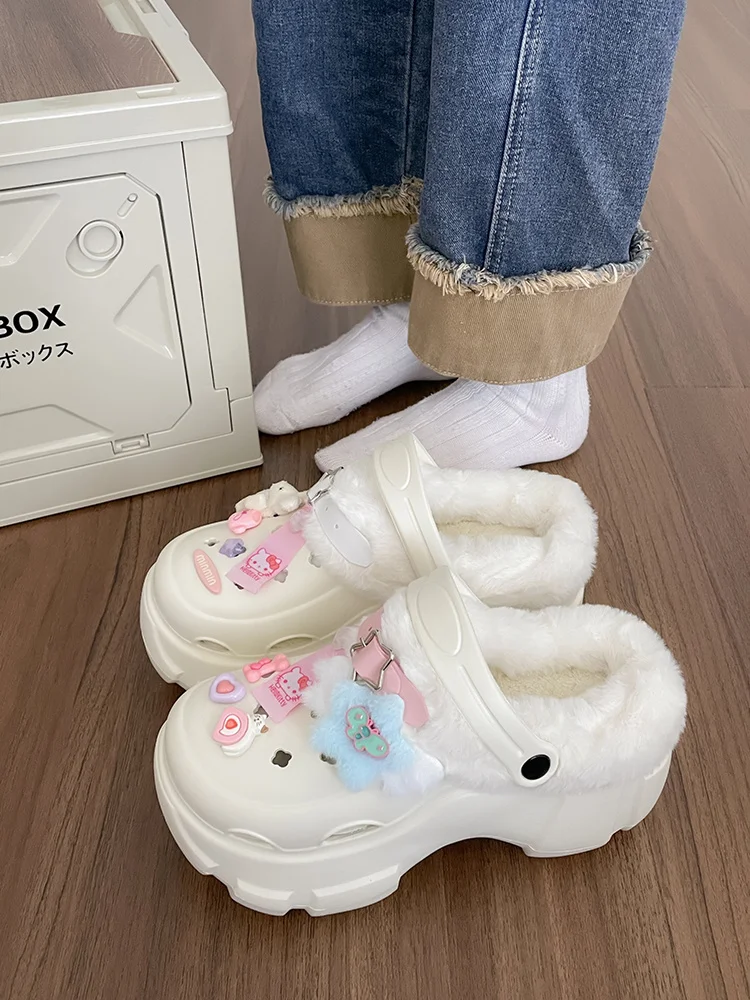 

Cover Toe Shoes Woman 2023 Slippers Flat Fur Flip Flops Luxury Slides Pantofle Med Lady Massage Plush Designer New Soft Girl PU