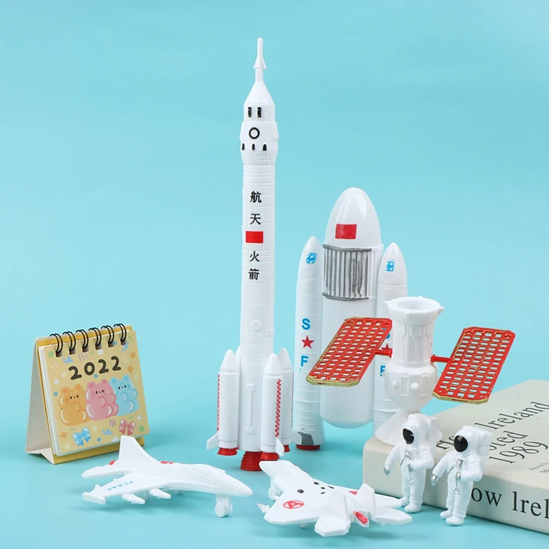 

Space Shuttle 7-piece Set Astronaut Cake Scene Decoration Decoration Aviation Model Adventure Rocket Toy Holiday Gift