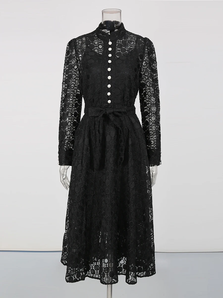 Женское минималистичное платье TWOTWINSTYLE с прозрачными вставками и волнообразным узором, круглым вырезом, длинными рукавами и пуговицами в стиле пэчворк (art.: 3920d7efebe2e) - 3920d7efebe2e