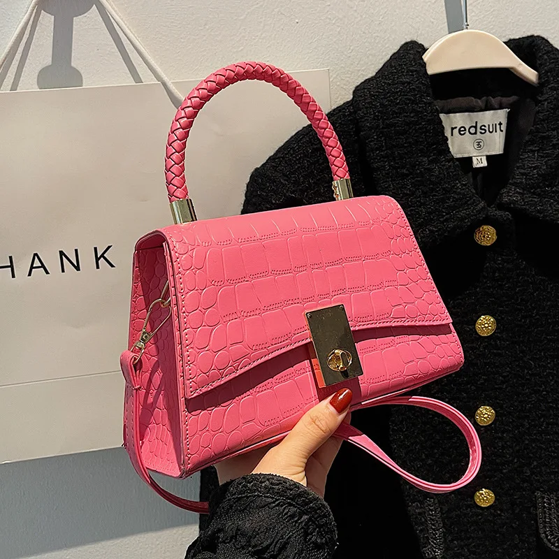 

Женская летняя коллекция 2022 года, новая модная маленькая квадратная сумка на одно плечо с ремешком и каменным узором, кошельки и сумочки