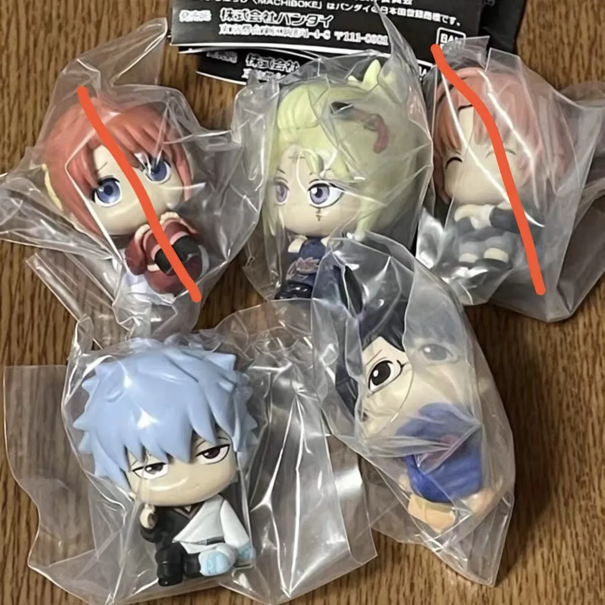 Фото Коллекционная фигурка Bandai Gintama Sakata Gintoki Machiboke Yoshiwara Daienjou (киноверсия) — гашапон-украшение для фанатов аниме №4