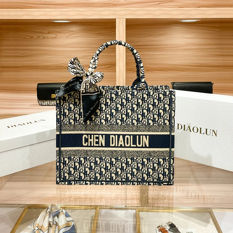 Самостоятельная фирменная сумка новинка 2024 Сумка с вышивкой для пожилых людей