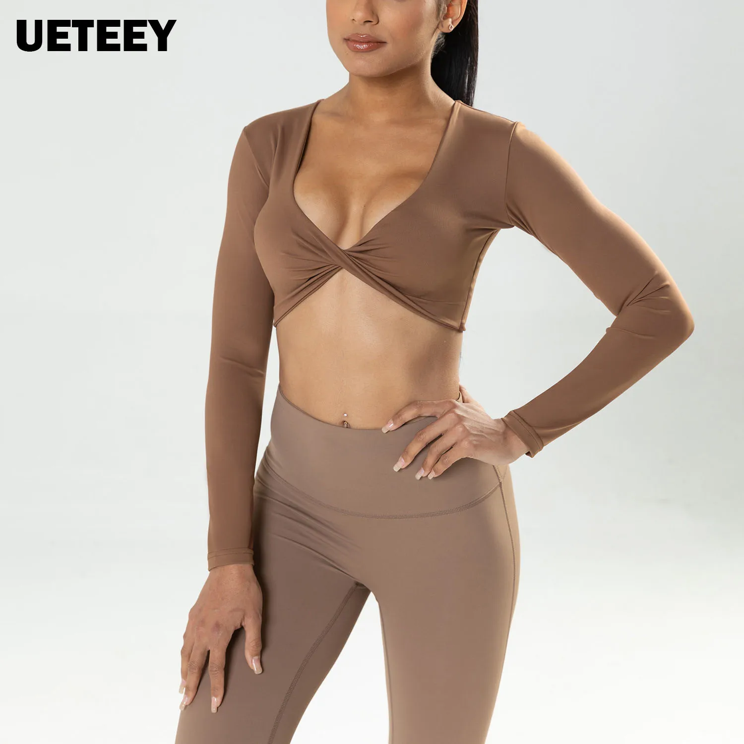 

Women's Sexy V Deep Neck Gym Shirts Seamless Crop Tops Padded Fitness Shirts Long Sleeve Workout Sports Top Yoga Tops Activewear