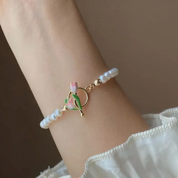 

2023 New French Vintage Tulip Pearl Flower Painted OT Buckle Simple Fashion Bracelet