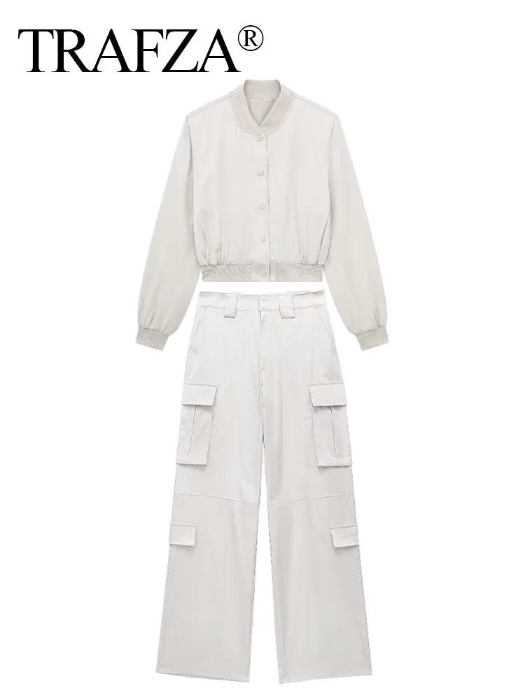 

Куртка-бомбер Женская атласная с длинными рукавами и карманами