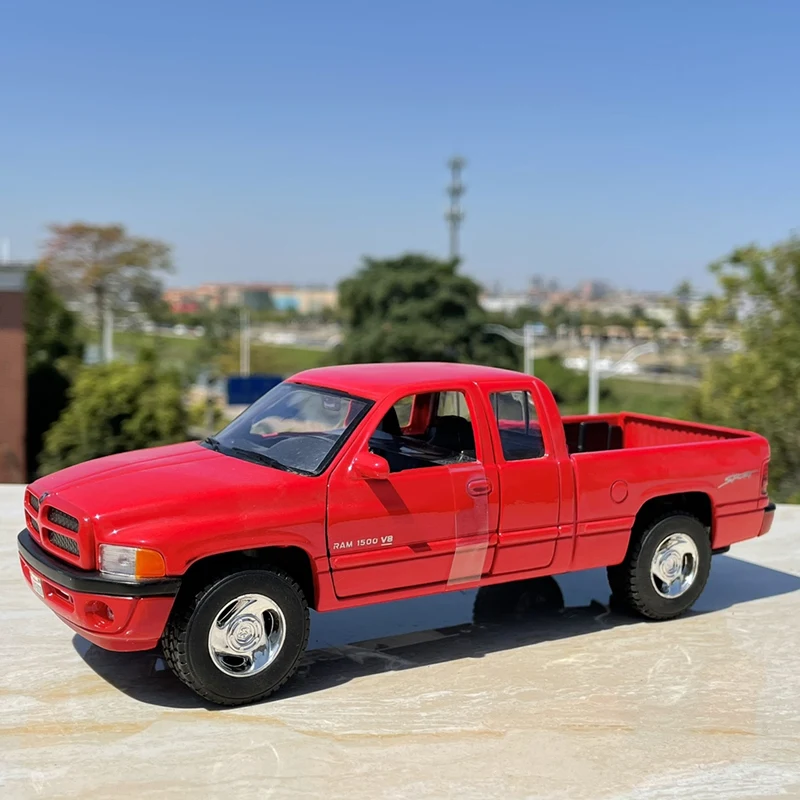 1:24 Dodge RAM 1500 Rebel пикап модель автомобиля из сплава литая игрушка внедорожник