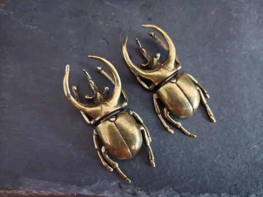 

2 шт./партия, латунные статуи насекомых