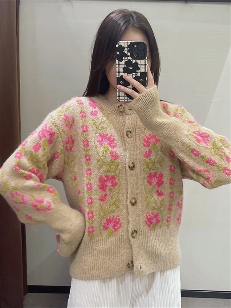 

COS LRIS winter new women's retro pastoral style round neck long-sleeved floral jacquard knitted jacket 4331/184