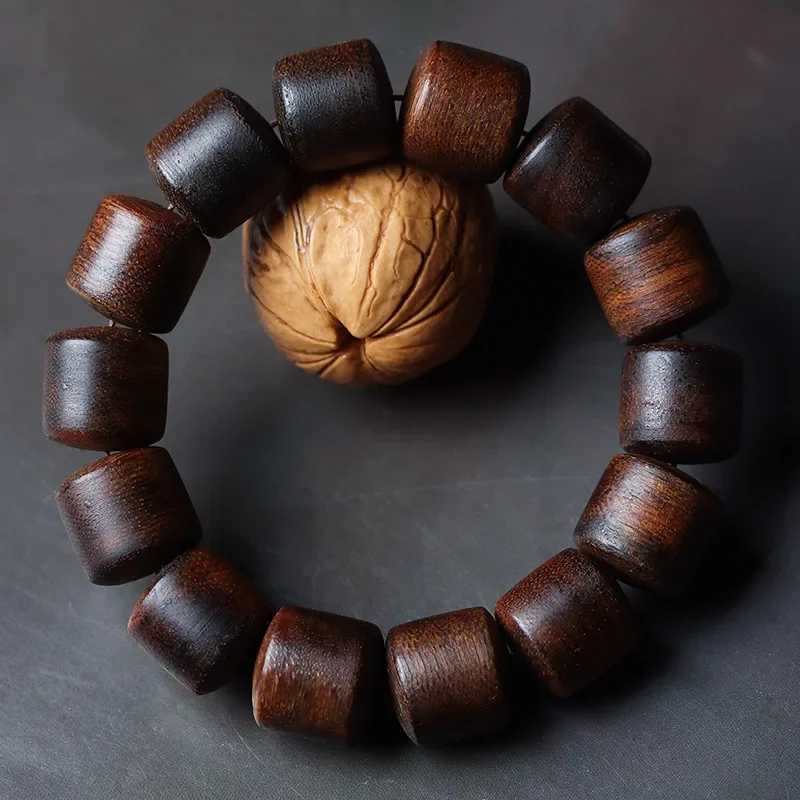 Hainan Yingge Lvqi Nan Agarwood девять очков из тяжелых старых материалов для мужчин и женщин