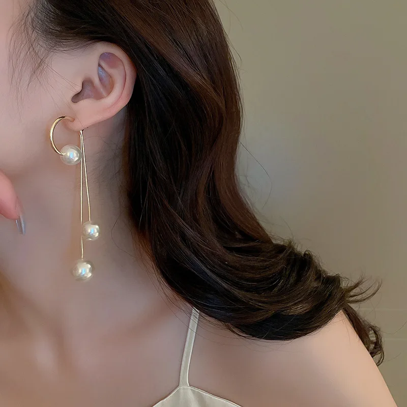 

Elegant Simulated Pearl Earrings C-Shape Hoop Metal Stud Earring Long Tassels Simulated Pearls Drop Dangle Earrings for Women