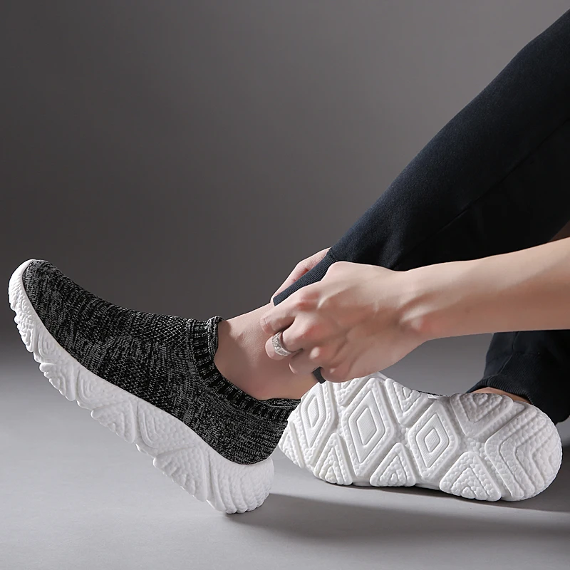 Men Loafers Flat Walking Shoes Slip on Casual Trendy Sneakers Outdoor Knitted Athleticsock Shoes Zapatos Deportivos