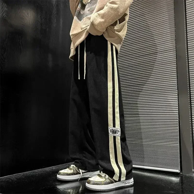 Рисунок 3 - Простые тренировочные брюки в Корейском стиле