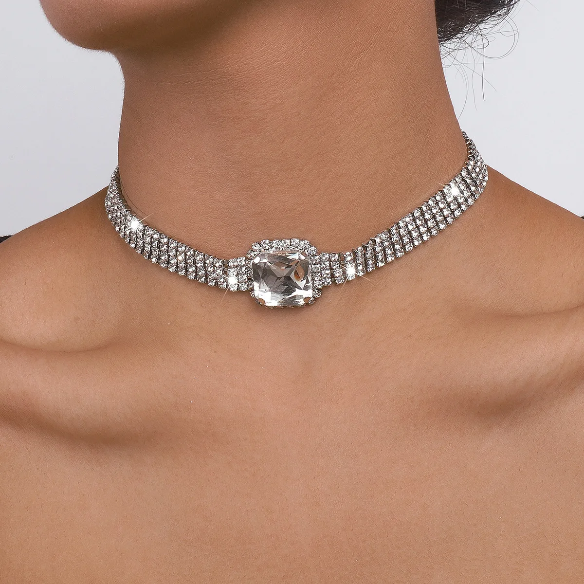

Luxury Full Rhinestone Crystal Chains Chokers Necklaces High-quality Banquet Party Collar for Women Fashion Jewelry on Neck