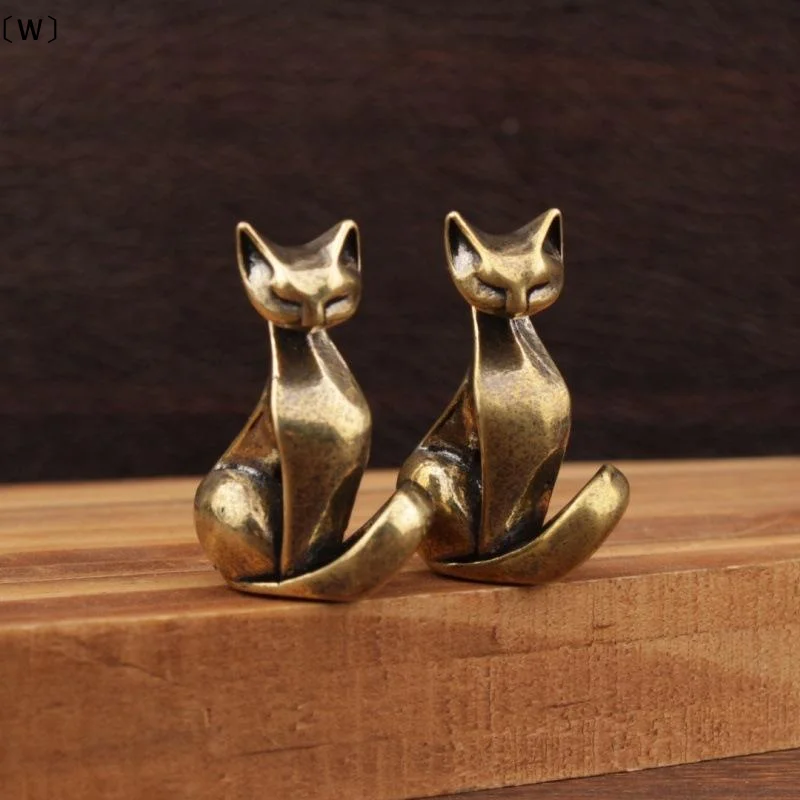 

Бронзовая фигурки кошки