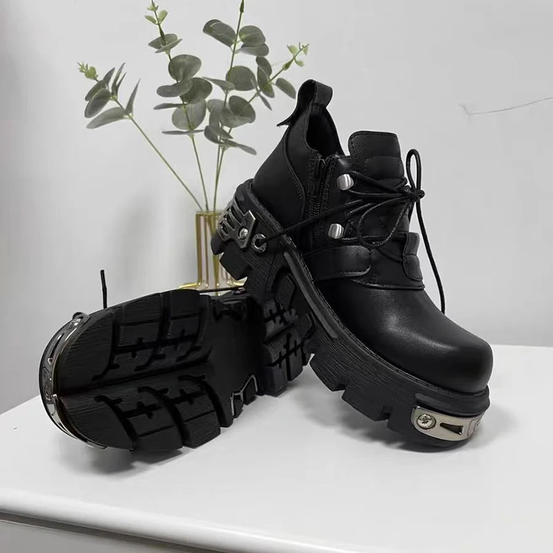 2022 autumn New Internet Celebrity Same Style Leather Shoes Design Sense Niche Punk Metal Platform Lace-up Shoes women