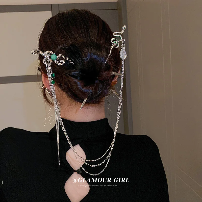 

Double Hairpin: Detachable Snake Shaped Tassel Hairpin; New Chinese Style Ball Head; Coiled Light And Extravagan